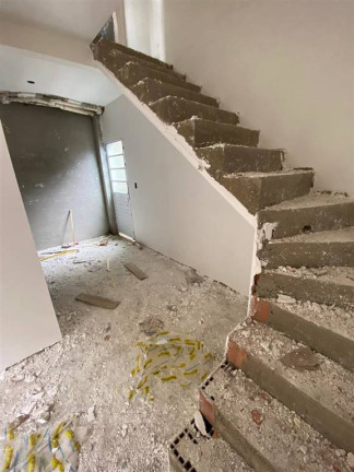 Imagem Casa com 2 Quartos à Venda, 55 m² em Jardim Silmara - Praia Grande Imagem Casa com 2 Quartos à Venda, 55 m² em Jardim Silmara - Praia Grande