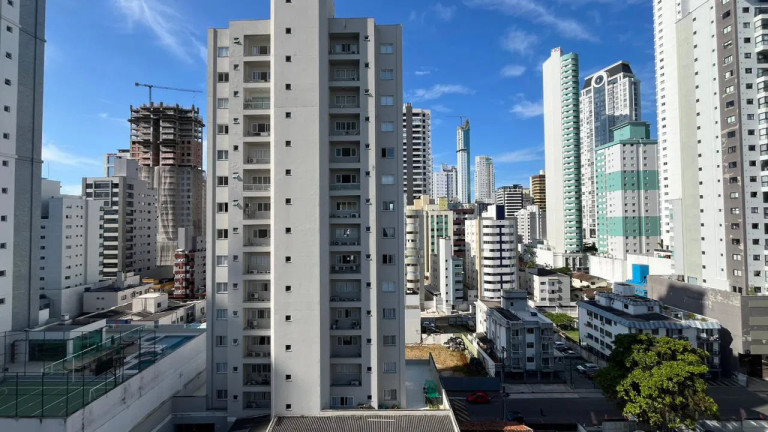 Imagem Cobertura com 3 Quartos à Venda, 180 m² em Centro - Balneário Camboriú Imagem Cobertura com 3 Quartos à Venda, 180 m² em Centro - Balneário Camboriú