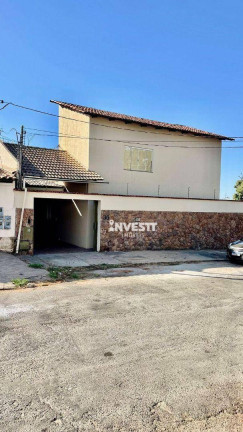 Casa com 5 Quartos à Venda, 350 m² em Vila Colemar Natal E Silva - Goiânia