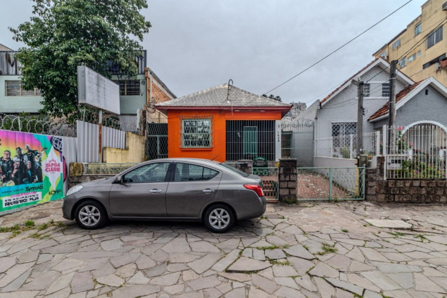 Imóvel Comercial à Venda, 180 m² em Vila Ipiranga - Porto Alegre
