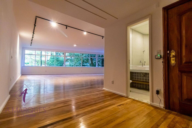 Imagem Apartamento com 4 Quartos à Venda, 330 m² em Copacabana - Rio De Janeiro Imagem Apartamento com 4 Quartos à Venda, 330 m² em Copacabana - Rio De Janeiro