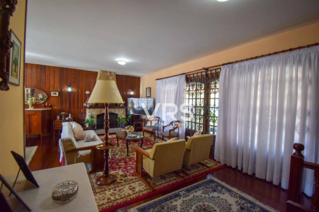 Imagem Casa com 6 Quartos à Venda, 700 m² em Tijuca - Teresópolis