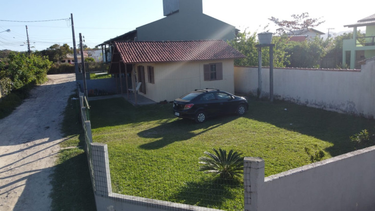Imagem Casa com 2 Quartos à Venda, 54 m² em Praia Do Rosa - Imbituba
