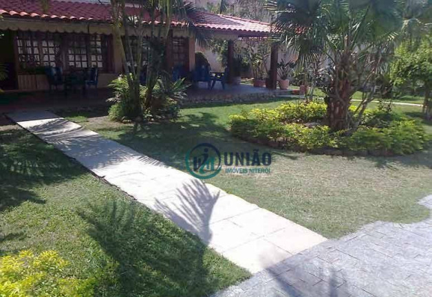 Imagem Casa com 6 Quartos à Venda, 380 m² em Piratininga - Niterói Imagem Casa com 6 Quartos à Venda, 380 m² em Piratininga - Niterói
