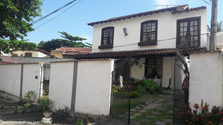 Imagem Casa com 2 Quartos à Venda, 360 m² em Jacarepagua - Rio De Janeiro
