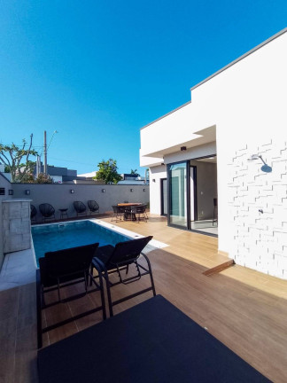 Imagem Casa com 3 Quartos à Venda, 320 m² em Taubaté