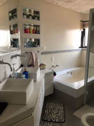 Imagem Apartamento com 4 Quartos à Venda, 245 m² em Moema - São Paulo