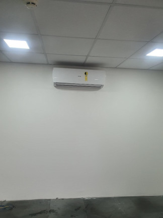 Sala Comercial à Venda, 32 m² em Barra Funda - São Paulo