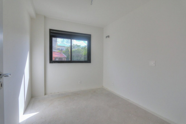 Imagem Imóvel com 3 Quartos à Venda, 92 m² em Menino Deus - Porto Alegre Imagem Imóvel com 3 Quartos à Venda, 92 m² em Menino Deus - Porto Alegre