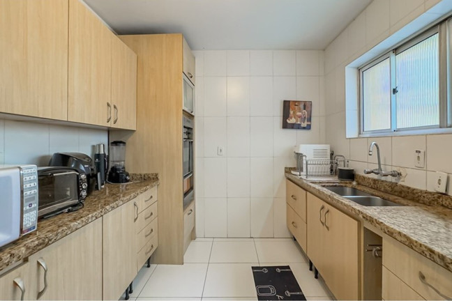 Imagem Apartamento com 4 Quartos à Venda, 190 m² em Rio Branco - Porto Alegre Imagem Apartamento com 4 Quartos à Venda, 190 m² em Rio Branco - Porto Alegre