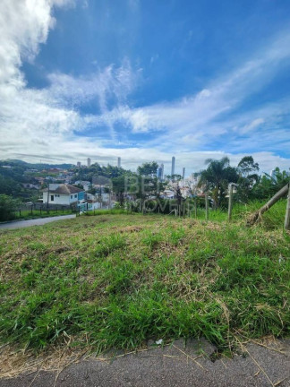 Terreno à Venda, 320 m² em Nações - Balneário Camboriú