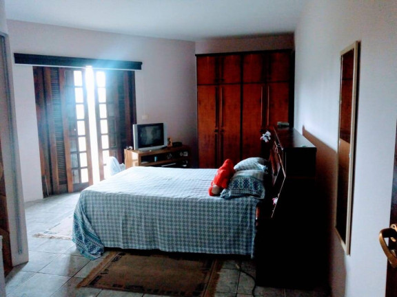 Imagem Casa com 3 Quartos à Venda, 235 m² em Parque Gerassi - Santo André