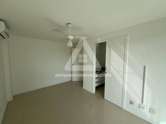 Imagem Apartamento com 4 Quartos à Venda, 180 m² em Praia Do Forte - Cabo Frio Imagem Apartamento com 4 Quartos à Venda, 180 m² em Praia Do Forte - Cabo Frio