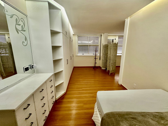 Imagem Imóvel com 4 Quartos à Venda, 215 m² em Ipanema - Rio De Janeiro Imagem Imóvel com 4 Quartos à Venda, 215 m² em Ipanema - Rio De Janeiro