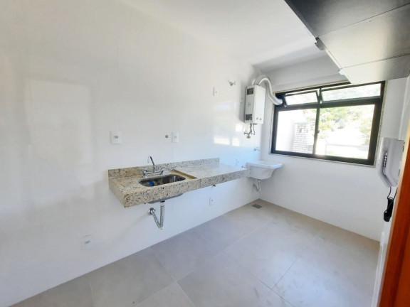 Imagem Imóvel com 2 Quartos à Venda, 157 m² em Vargem Grande - Teresópolis