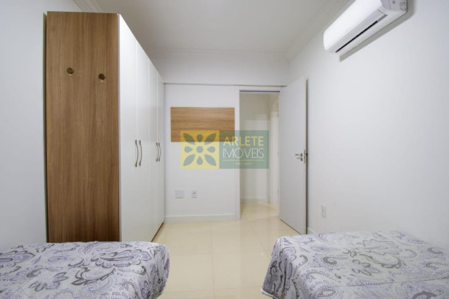 Imagem Apartamento com 2 Quartos à Venda, 70 m² em Bombas - Bombinhas