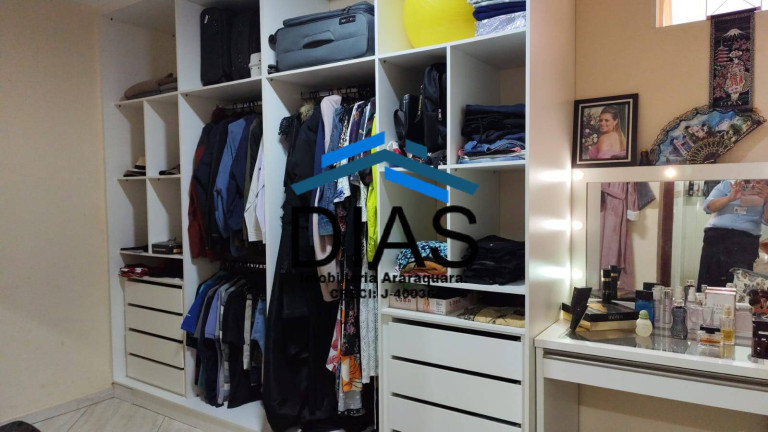 Imagem Casa com 3 Quartos à Venda, 241 m² em Jardim Gardênias - Araraquara Imagem Casa com 3 Quartos à Venda, 241 m² em Jardim Gardênias - Araraquara