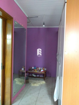 Imagem Casa com 4 Quartos à Venda, 270 m² em Duque De Caxias - Santa Maria