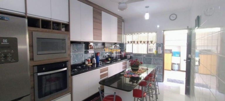 Imagem Casa com 2 Quartos à Venda, 130 m² em Vila Guilhermina - Praia Grande Imagem Casa com 2 Quartos à Venda, 130 m² em Vila Guilhermina - Praia Grande