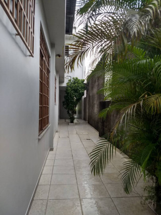 Imagem Casa com 5 Quartos à Venda, 297 m² em Aparecida - Manaus Imagem Casa com 5 Quartos à Venda, 297 m² em Aparecida - Manaus