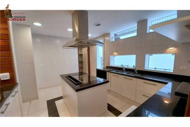 Imagem Casa com 3 Quartos para Alugar, 420 m² em Vila Nova Conceição - São Paulo