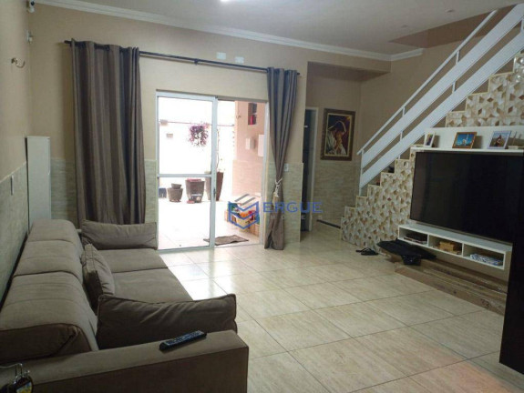 Imagem Casa com 3 Quartos à Venda, 180 m² em Siqueira - Fortaleza Imagem Casa com 3 Quartos à Venda, 180 m² em Siqueira - Fortaleza