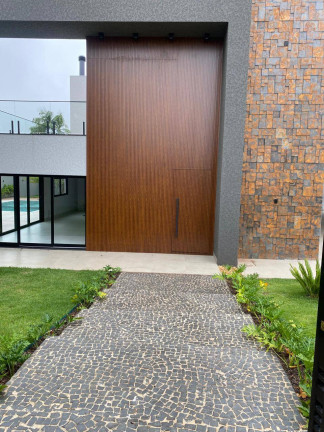 Imagem Sobrado com 3 Quartos à Venda, 841 m² em Jardim Portal Das Flores - Arapongas