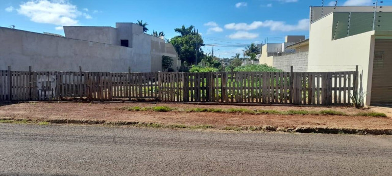 Terreno à Venda, 380 m² em Santa Alice - Arapongas