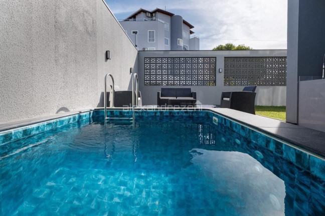 Imagem Sobrado com 3 Quartos à Venda, 234 m² em Canto Grande - Bombinhas Imagem Sobrado com 3 Quartos à Venda, 234 m² em Canto Grande - Bombinhas
