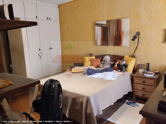 Imagem Casa com 4 Quartos à Venda, 191 m² em Centro - Taubaté Imagem Casa com 4 Quartos à Venda, 191 m² em Centro - Taubaté