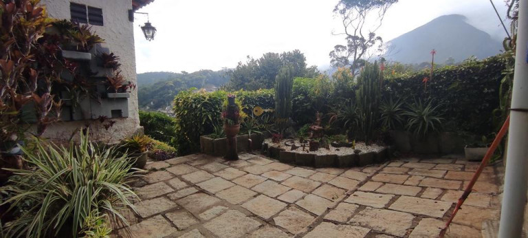 Imagem Casa com 4 Quartos à Venda, 215 m² em Tijuca - Teresópolis Imagem Casa com 4 Quartos à Venda, 215 m² em Tijuca - Teresópolis