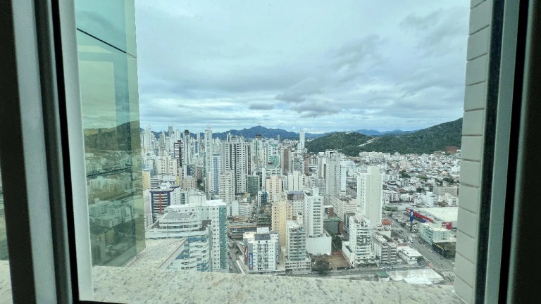Imagem Apartamento com 4 Quartos à Venda, 228 m² em Pioneiros - Balneário Camboriú