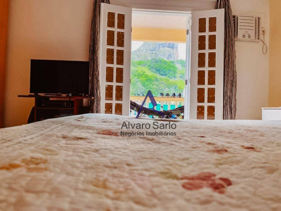 Imagem Casa com 4 Quartos à Venda, 450 m² em Santa Cecília - Vitória