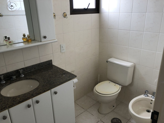 Imagem Apartamento com 3 Quartos à Venda, 140 m² em Pitangueiras - Guarujá