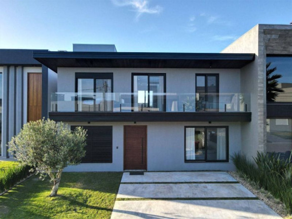 Imagem Casa de Condomínio com 4 Quartos à Venda, 278 m² em Centro - Xangri-lá