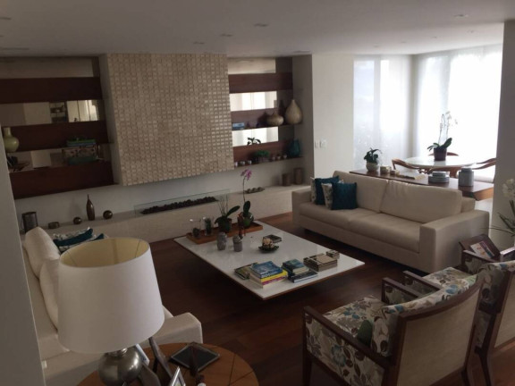 Imagem Casa com 4 Quartos à Venda, 600 m² em Alphaville - Santana De Parnaíba Imagem Casa com 4 Quartos à Venda, 600 m² em Alphaville - Santana De Parnaíba