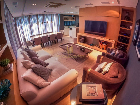 Imagem Cobertura com 3 Quartos à Venda, 252 m² em Centro - Balneário Camboriú Imagem Cobertura com 3 Quartos à Venda, 252 m² em Centro - Balneário Camboriú