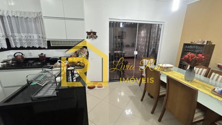 Imagem Casa com 3 Quartos à Venda, 130 m² em Jardim Mariléa - Rio Das Ostras