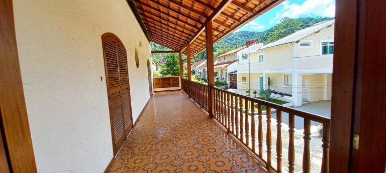 Imagem Casa com 7 Quartos à Venda, 348 m² em Comary - Teresópolis Imagem Casa com 7 Quartos à Venda, 348 m² em Comary - Teresópolis