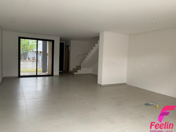 Imagem Casa com 3 Quartos à Venda, 157 m² em Campeche - Florianópolis Imagem Casa com 3 Quartos à Venda, 157 m² em Campeche - Florianópolis