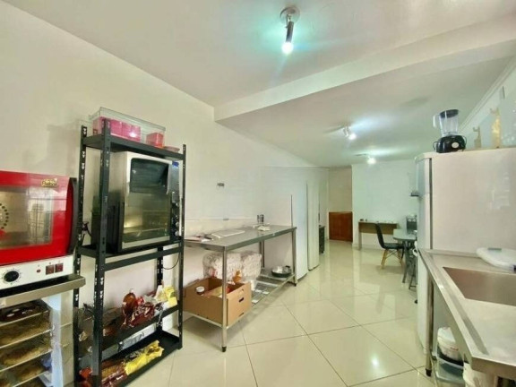Imagem Casa com 4 Quartos à Venda, 233 m² em Menino Deus - Porto Alegre