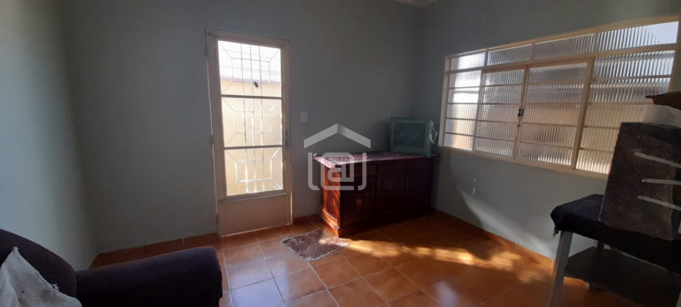 Imagem Casa com 2 Quartos à Venda, 210 m² em Santa Rosália - Poços De Caldas Imagem Casa com 2 Quartos à Venda, 210 m² em Santa Rosália - Poços De Caldas