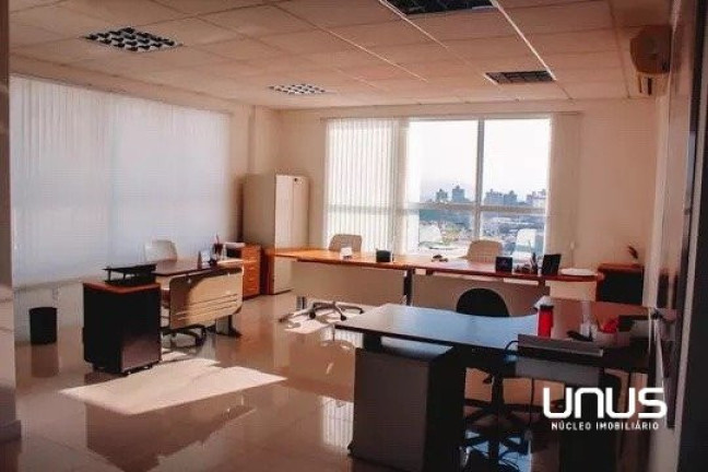 Imagem Sala Comercial à Venda, 585 m² em Barreiros - São José Imagem Sala Comercial à Venda, 585 m² em Barreiros - São José