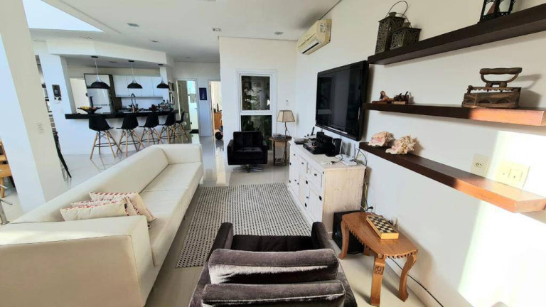 Imagem Casa com 4 Quartos à Venda, em Rainha Do Mar - Xangri-lá Imagem Casa com 4 Quartos à Venda, em Rainha Do Mar - Xangri-lá