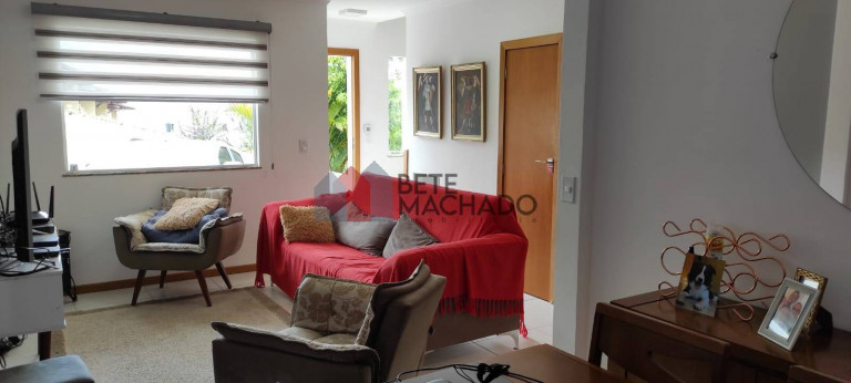 Imagem Casa com 2 Quartos à Venda, 71 m² em Granja Guarani - Teresópolis Imagem Casa com 2 Quartos à Venda, 71 m² em Granja Guarani - Teresópolis