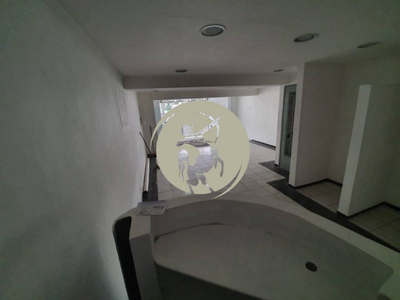 Sala Comercial à Venda, 350 m² em Campo Grande - Santos