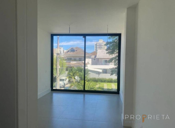 Imagem Casa de Condomínio com 4 Quartos à Venda, 280 m² em Barra Da Tijuca - Rio De Janeiro Imagem Casa de Condomínio com 4 Quartos à Venda, 280 m² em Barra Da Tijuca - Rio De Janeiro