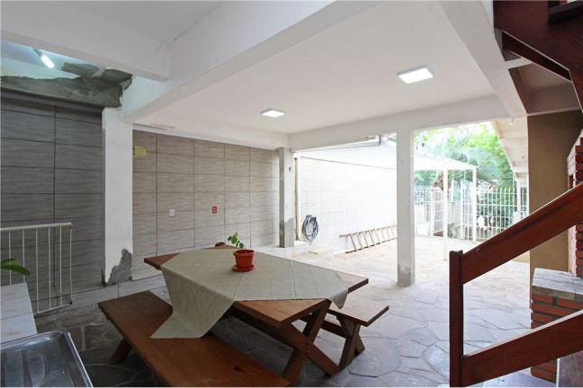 Imagem Casa com 3 Quartos à Venda, 198 m² em Medianeira - Porto Alegre Imagem Casa com 3 Quartos à Venda, 198 m² em Medianeira - Porto Alegre