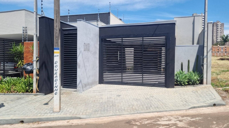 Casa com 3 Quartos à Venda, 133 m² em Arapongas