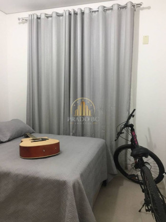 Imagem Apartamento com 2 Quartos à Venda, 59 m² em Monte Alegre - Camboriú